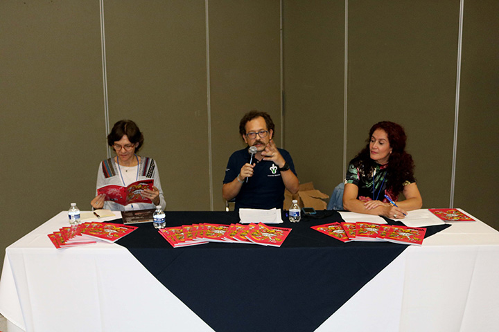 Presentación de libros y revistas