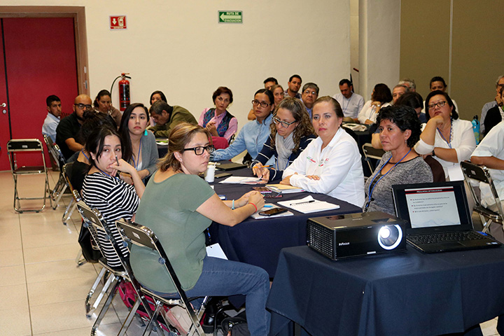 Grupos de análisis y discusión