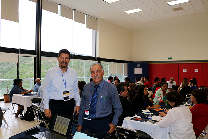 Grupos de análisis y discusión