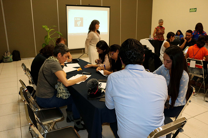 Grupos de análisis y discusión