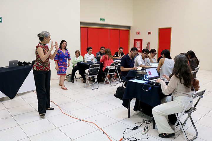 Grupos de análisis y discusión